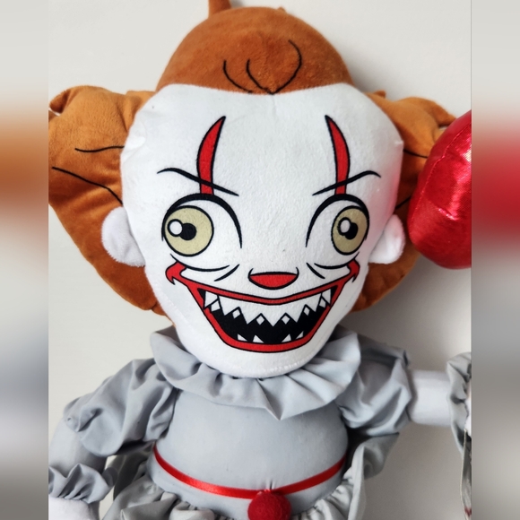 26" Pennywise Halloween Door Greeter - Picture 2 of 5